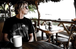 The Light of Day Series - RVCA Team in Costa Rica Photo 0023