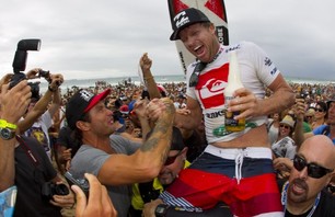 Burrow, Gilmore Emerge Victorious at Quiksilver Pro and Roxy Pro Gold Coast