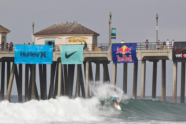Kelly Slater And Dane Reynolds Lead Amazing Quarterfinal Matchups at Nike US Open of Surfing
