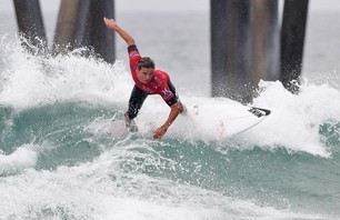 Kelly Slater And Dane Reynolds Lead Amazing Quarterfinal Matchups at Nike US Open of Surfing Photo 0020