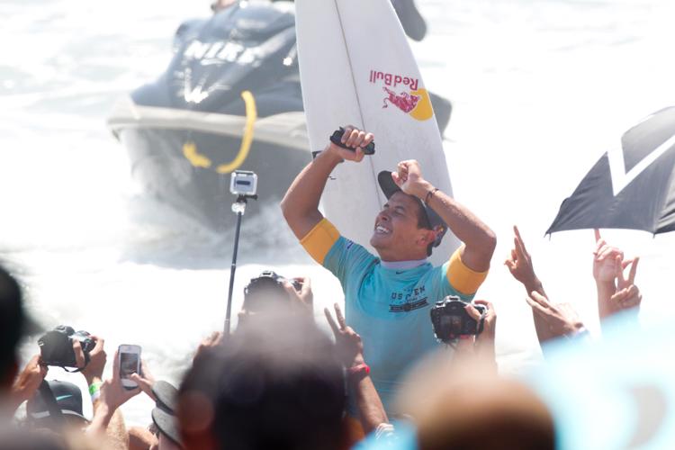 Julian Wilson Wins Nike US Open of Surfing