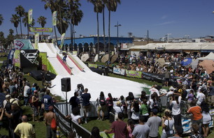 Supergirl Jam Venice
