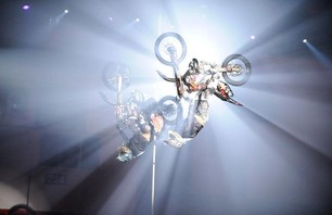 Children\'s Hospital Gets Special Visit from Nuclear Cowboyz