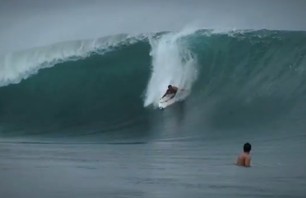 Ryan Hipwood Takes on Teahupoo