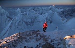 Cold Trailer - WInter Climbing 8000 Meter Peak