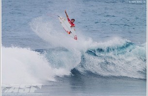 Dane Reynolds Resigns for 6 More Years with Quiksilver