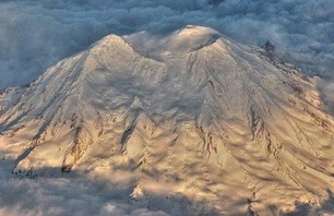 Skier Dies in Crevasse on Mt Rainier