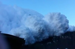 BNQT Must Watch: Incredible Avalanche Footage British Columbia