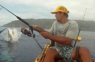 Must Watch - Huge Shark Swallows Kayak Fisherman\'s Catch