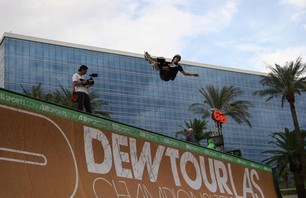 Dew Tour Championships Skate Vert Prelims Photo 0007