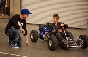 Justin Bieber Filming at Fantasy Factory with Rob Dyrdek Photos