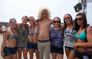 2011 US Open Lifestyle Gallery - Beach Peeps