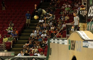 Playstation Pro Skate Vert Prelims Neil Hendrix Tail