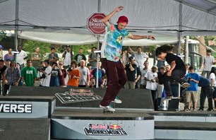 Joey Brezinski Takes Top Honors at Manny Mania 2011