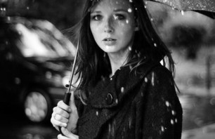 21 Awesome Photos of Girls in the Rain