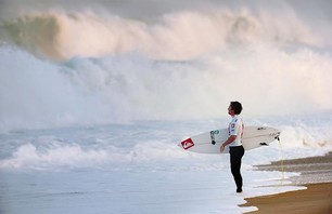 Stunning Surf Photos from Quik Pro France 2012