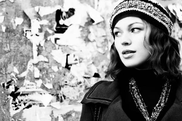 Oh La La - French Girls are Fabulous (w/video)