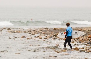 Hurley Pro 2011 - Day 2 Highlights [Video]