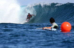 Billabong Pro 2012 - Day 1 Video Highlights