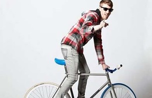 Are Hipsters on Fixies Really D-bags?