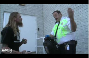 Kevin James fromm King of Queens as a Security Guard