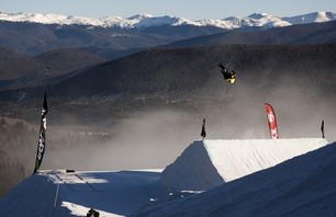 Banks Gilberti Dew Tour