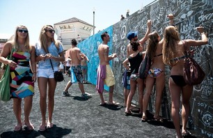 U.S. Open of Surfing  - Day 1 Gallery Photo 0013