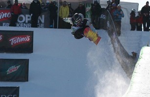 Breck Dew Tour Men\'s Snowboard Pipe Finals Photo 0009