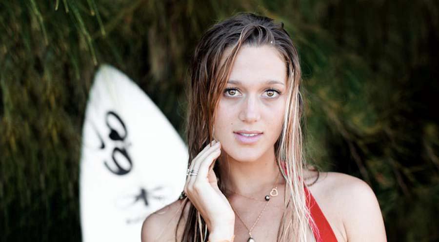 Monyca Byrne-Wickey Loves to Frolic with Her Friends (w/video)