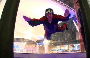 Dubai [vid 3]: Skydiving Sans Sky