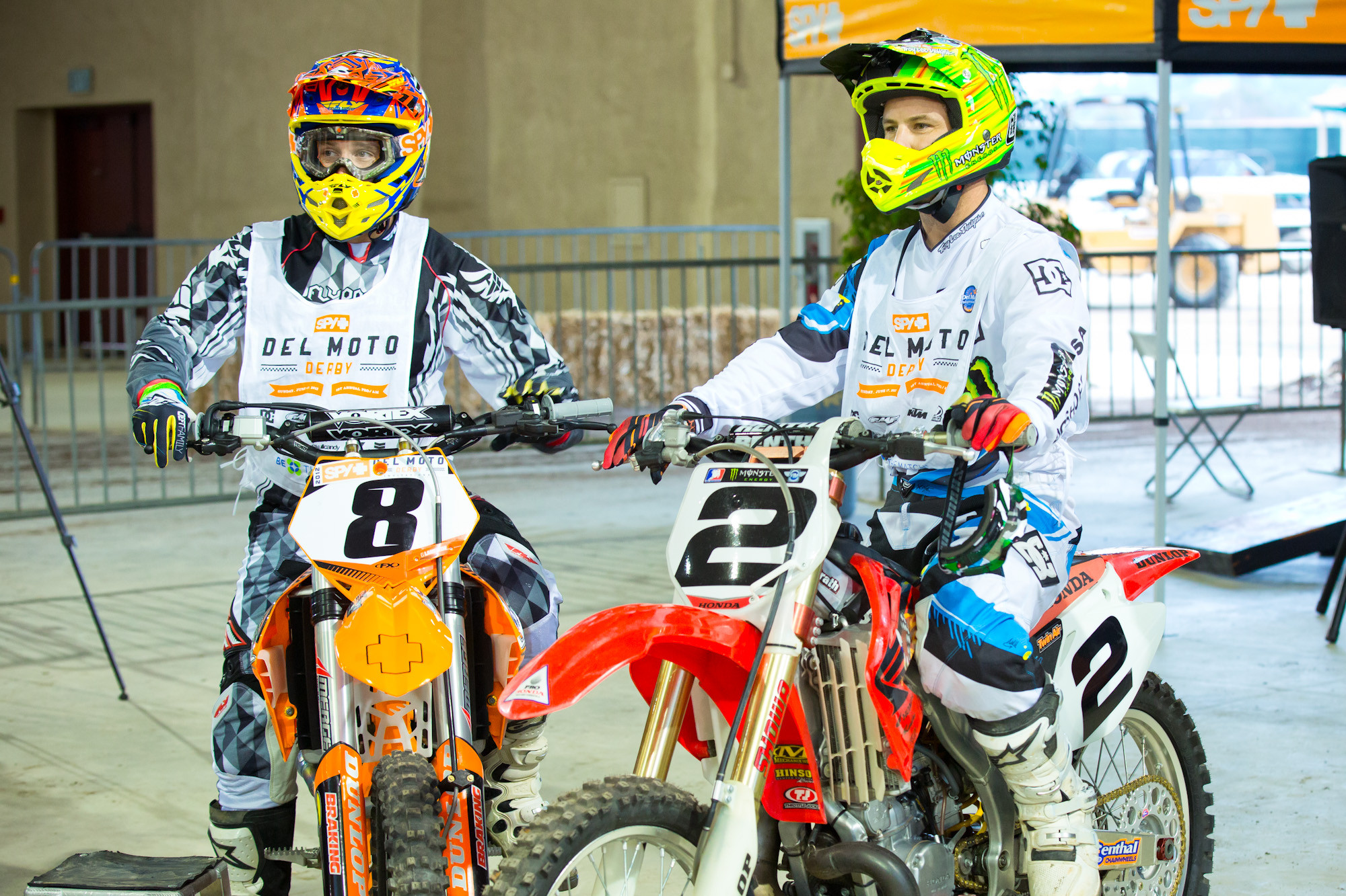 Racer X Films: Spy\'s Del Moto Derby