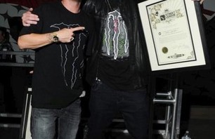 ROB DYRDEK RAGER AT THE FANTASY FACTORY Photo 0003