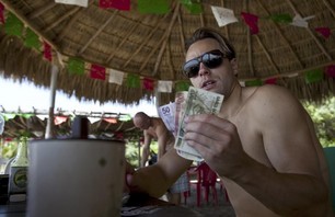 Mainland Mexico Hjalmar Cash