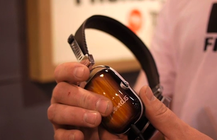 SIA 2012- Frends Headphones