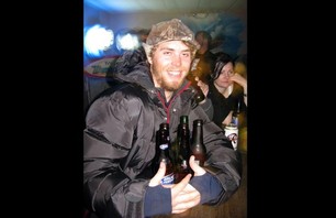 Valdez Party - Beer man