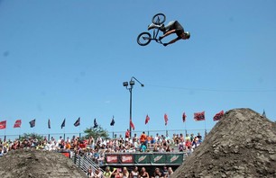 Dew Tour Chicago BMX Open Dirt Prelims Gallery Photo 0010