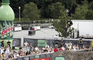 Dew Tour Chicago BMX Open Dirt Finals Gallery Photo 0001