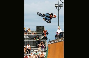 Dew Tour Chicago BMX Open Vert Finals Gallery Photo 0010