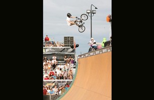 Dew Tour Chicago BMX Open Vert Finals Gallery Photo 0019