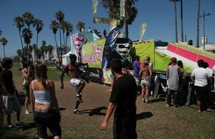 Supergirl Venice - Snowboard Rail Jam Photo 0003