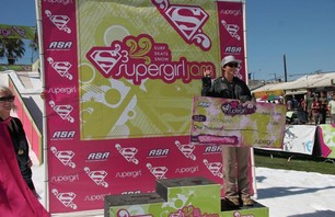 Supergirl Venice - Snowboard Rail Jam Photo 0023