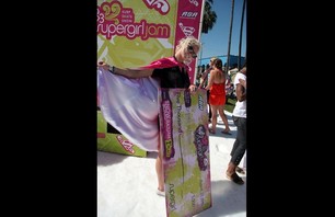 Supergirl Venice - Snowboard Rail Jam Photo 0024