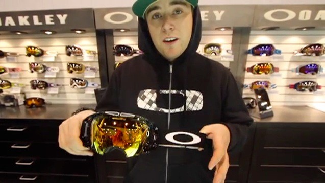 SIA 2011 - Oakley Air Brake Goggle