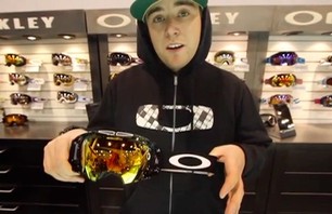 SIA 2011 - Oakley Air Brake Goggle