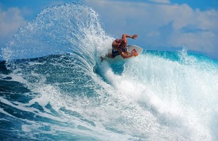 Ultimate Wave Tahiti Gallery Photo 0010