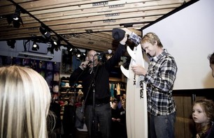 Hurley ASP Party for Brett Simpson Photo 0002