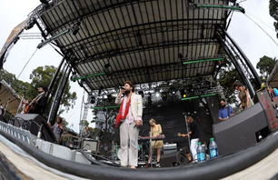Edward Sharpe & the Magnetic Zeros