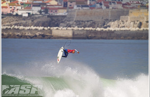 Kelly Slater Wins Rip Curl Pro Portugal, Inches Closer to 10th World Title
