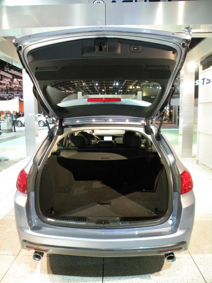 2010 LA Auto Show - BNQT Style