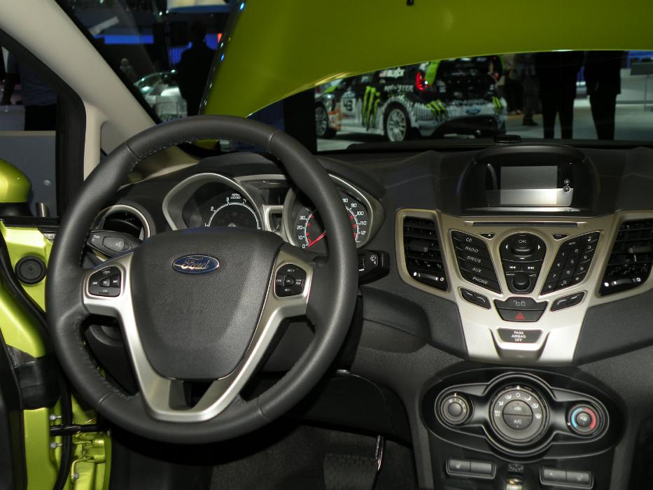2010 LA Auto Show - BNQT Style
